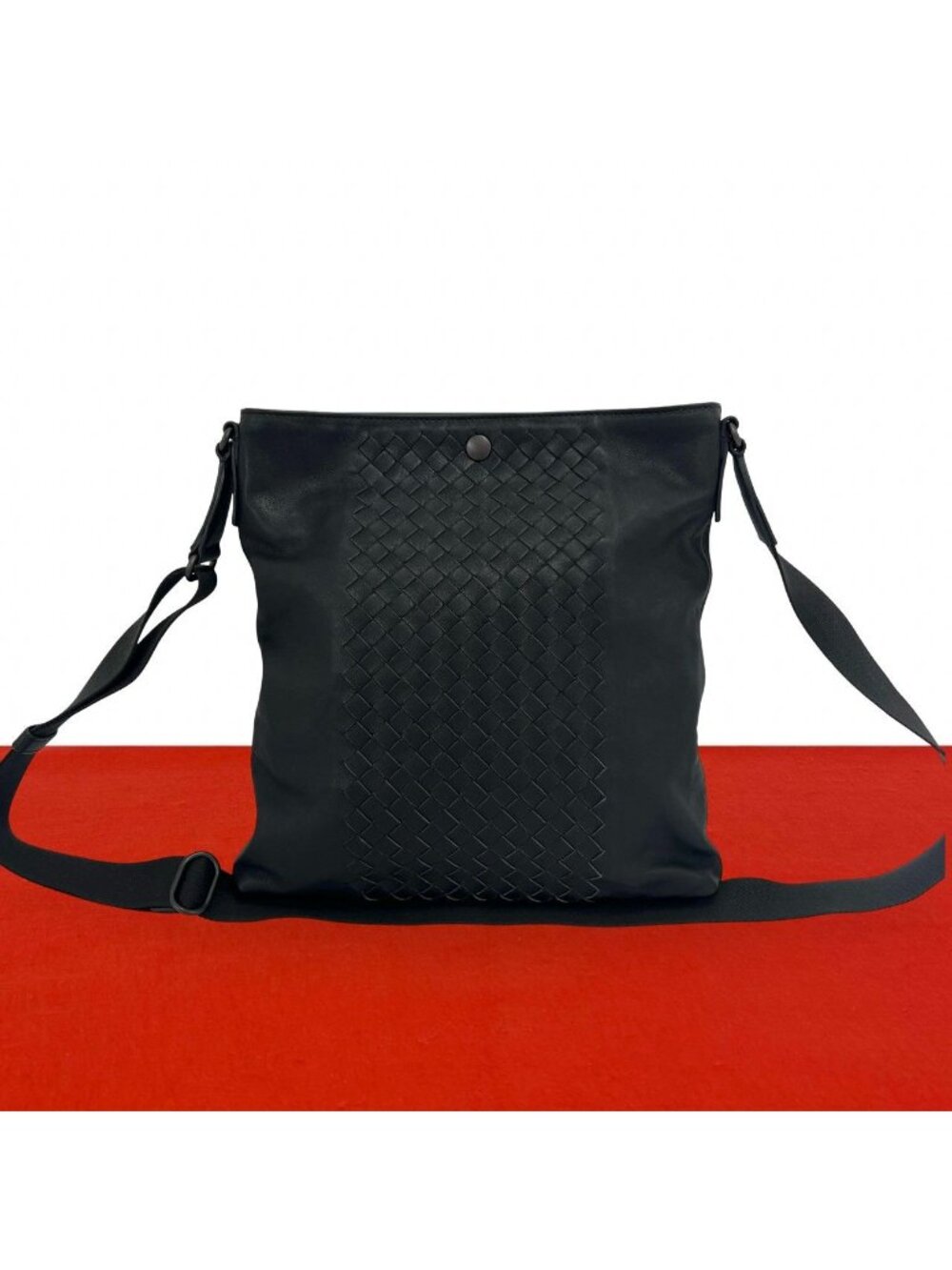 Bottega Veneta Intrecciato Leather Shoulder Bag Cross Black